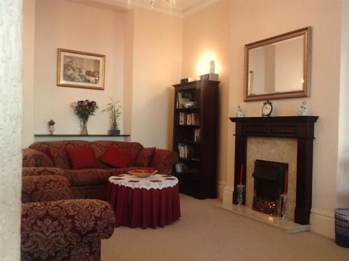 מלון חלנדודנו Ascot House (Adults Only) מראה חיצוני תמונה