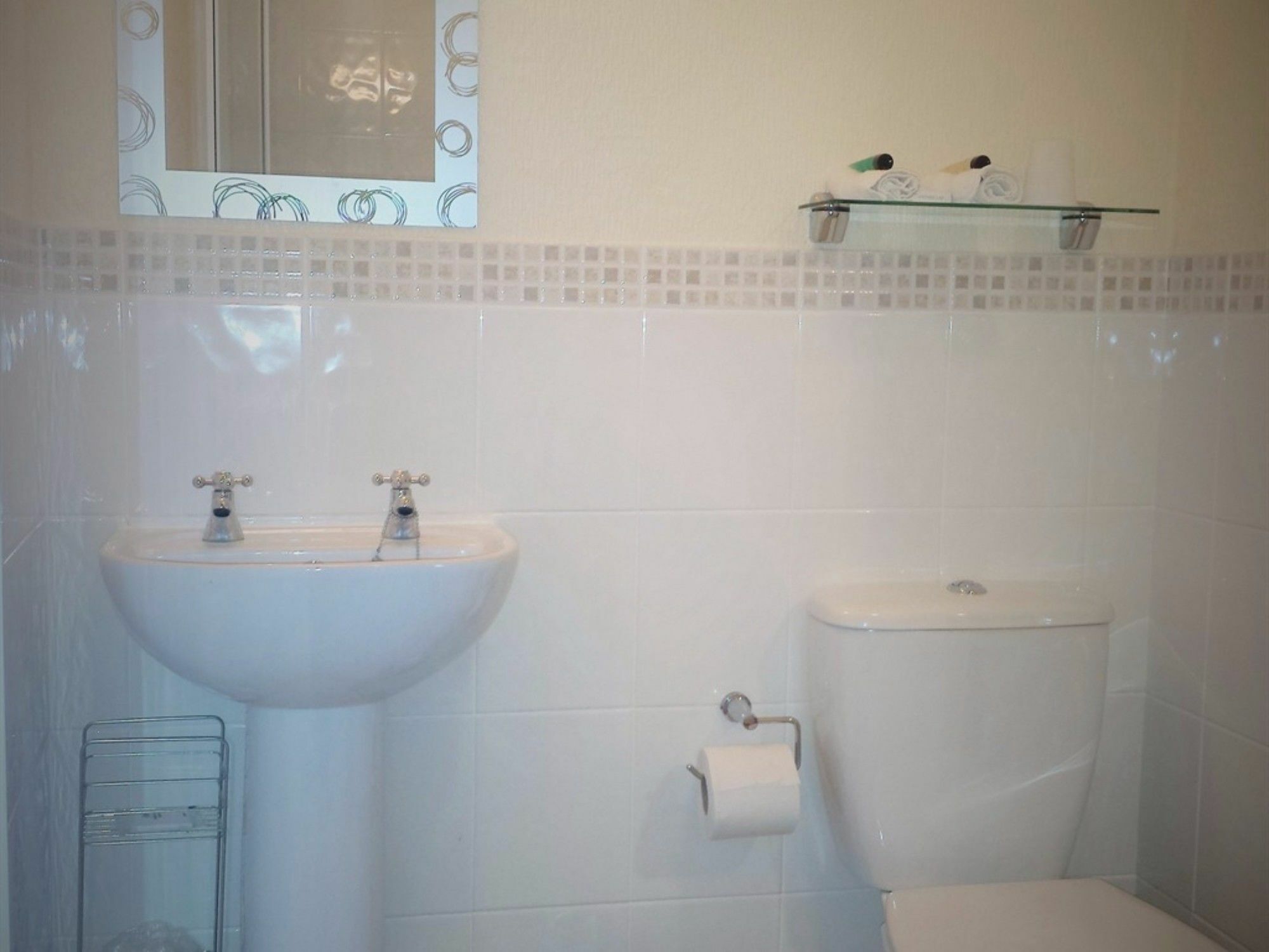 מלון חלנדודנו Ascot House (Adults Only) מראה חיצוני תמונה