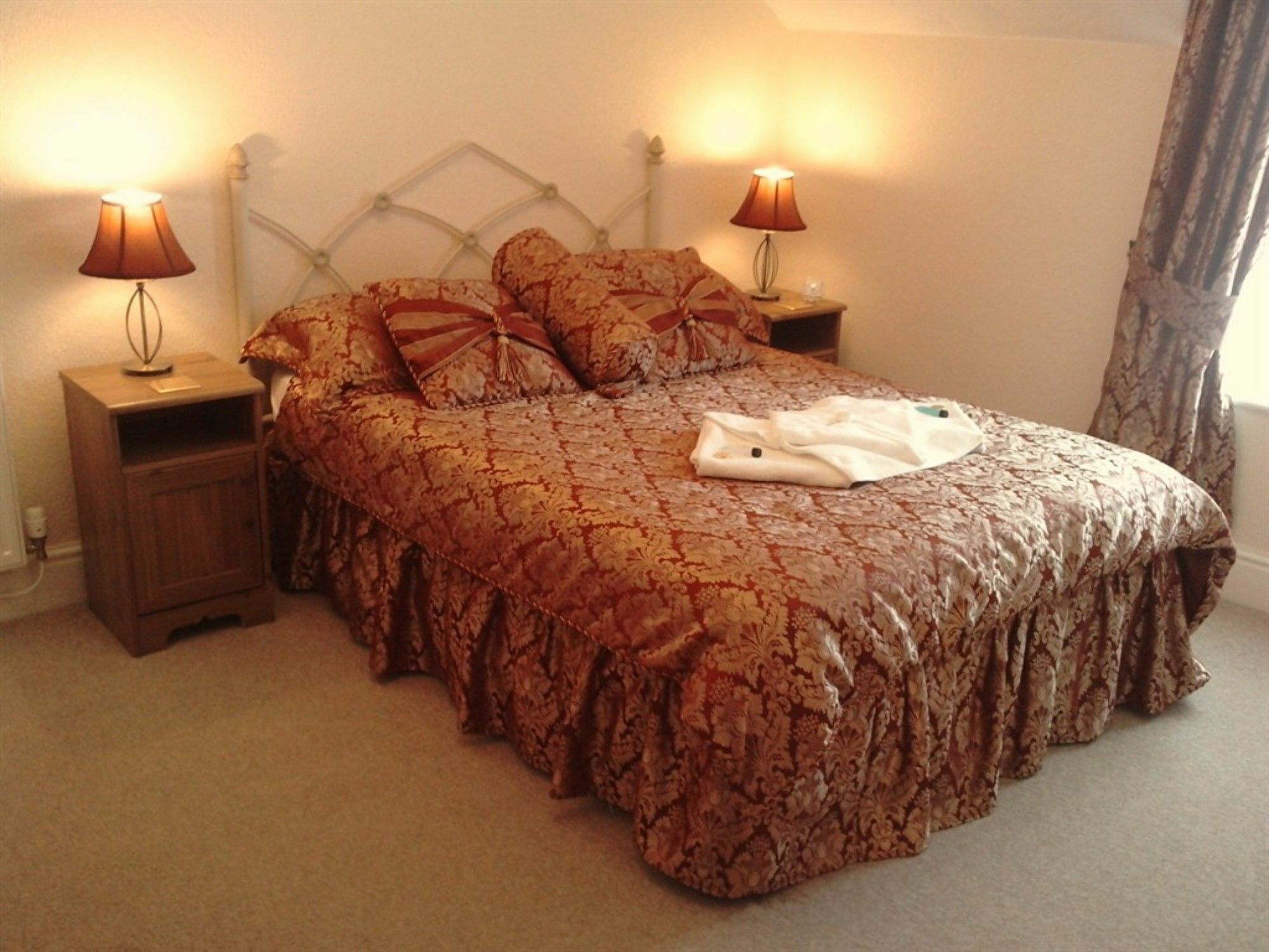 מלון חלנדודנו Ascot House (Adults Only) מראה חיצוני תמונה