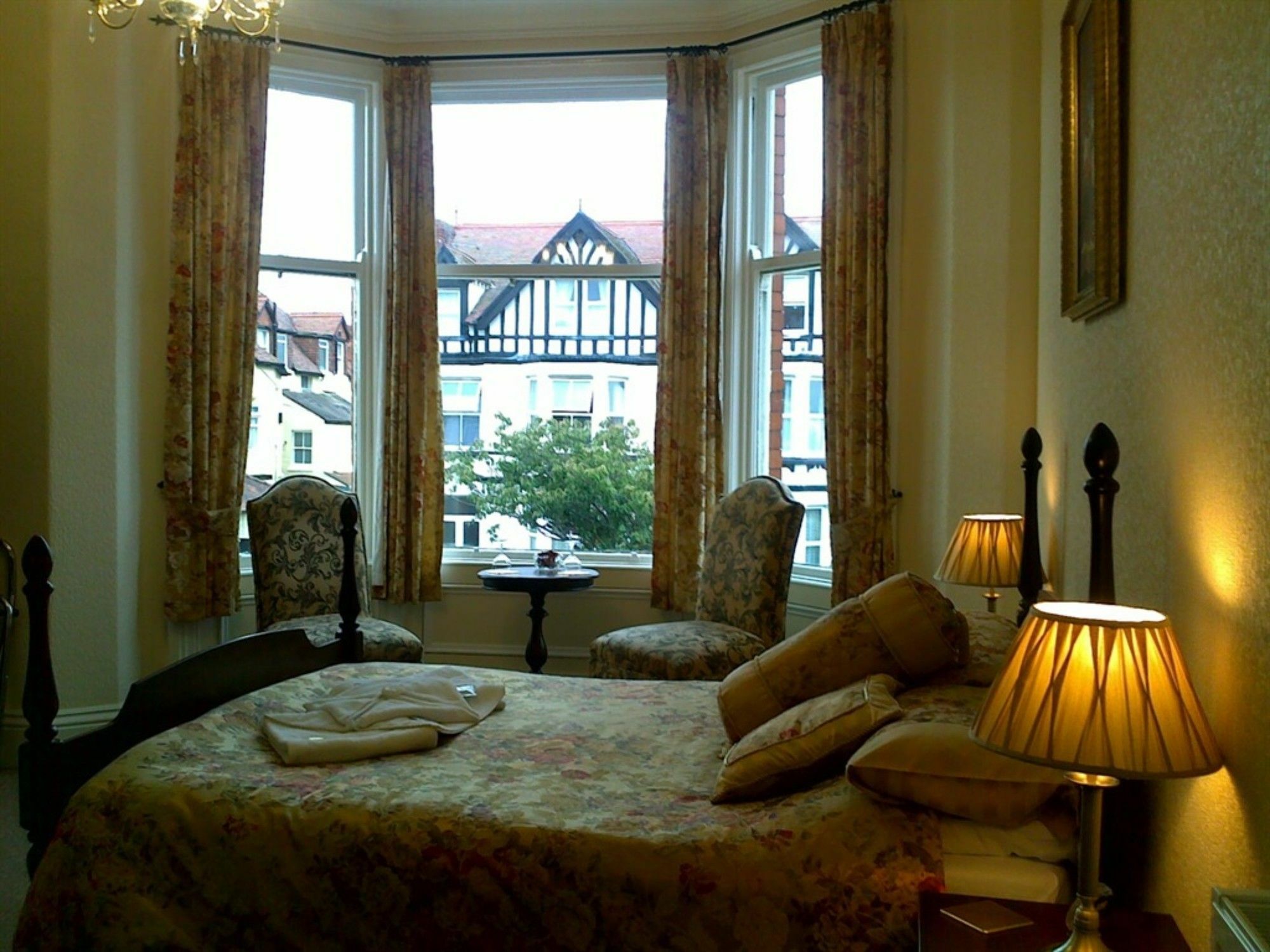 מלון חלנדודנו Ascot House (Adults Only) מראה חיצוני תמונה